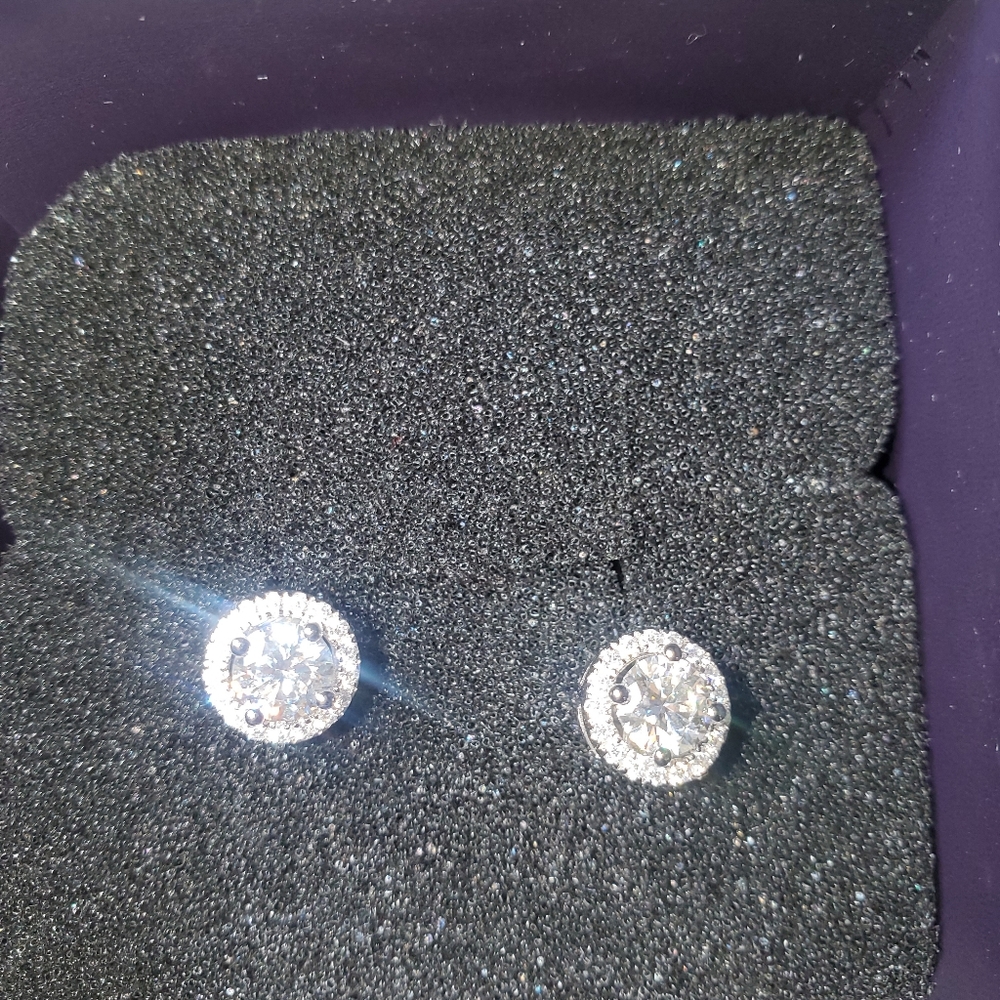 0.5ct Diamond earrings stud (pass diamond test)